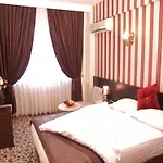 Hotel Maya