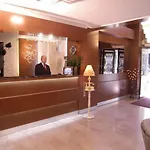 Maya Hotel