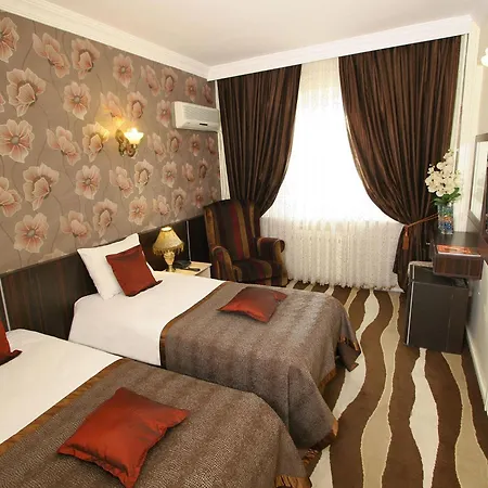 Maya Hotel 3*