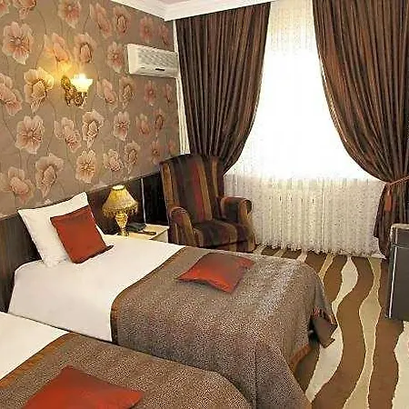 Hotel Maya